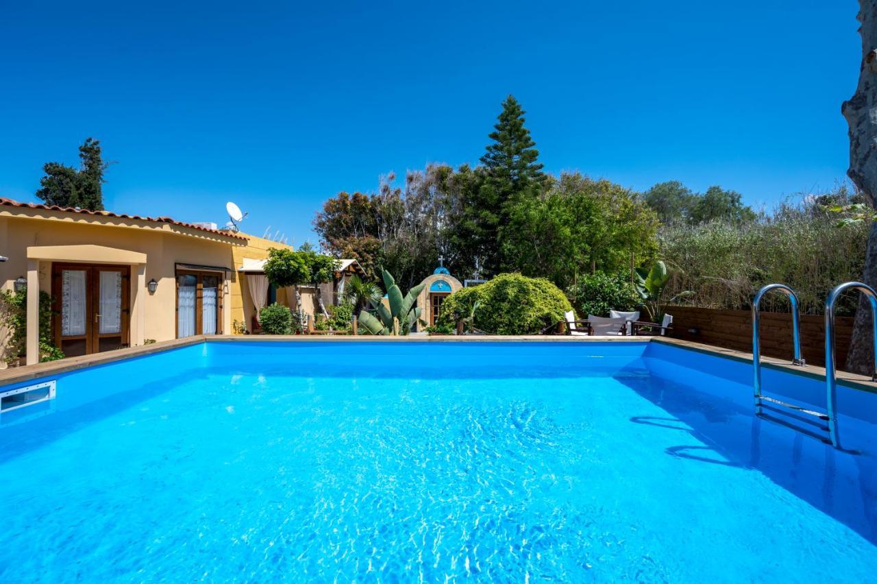 Selana House With Outdoor Pool Villa Masticharion Exteriör bild